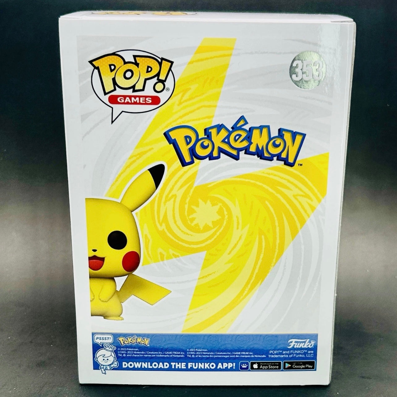 Funko Pop! Pokémon - Pikachu #353 Pearlescent (Pokémon Center Exclusive)