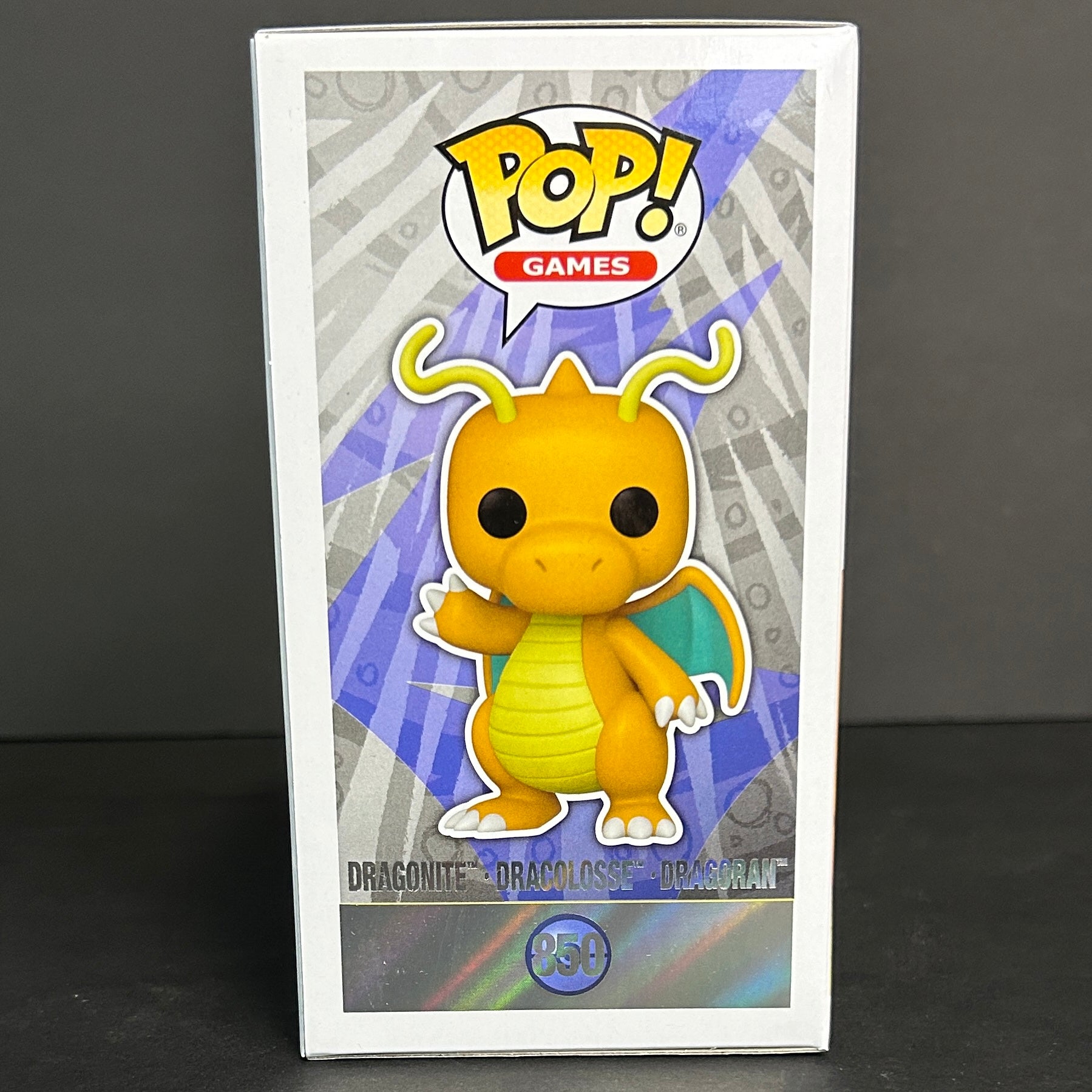 Funko Pop! Games: Pokémon - Dragonite #850 Pearlescent - Pokémon Center Exclusive