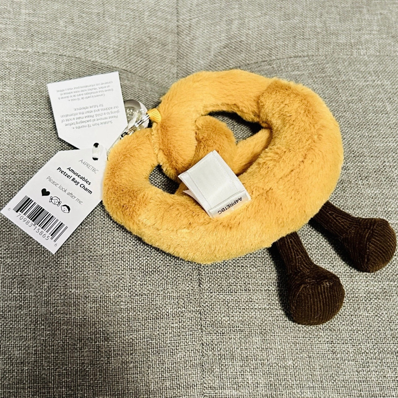 Jellycat Amuseables Pretzel - Bag Charm