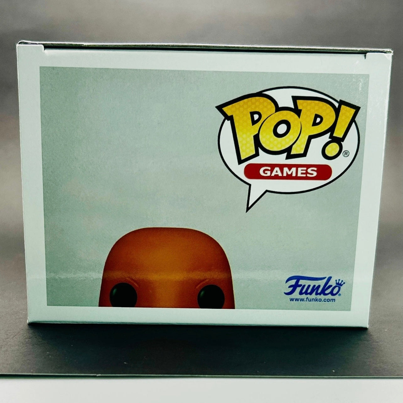 Funko Pop! Games: Pokémon - Metallic Charmander #455 - 2022 SDCC Summer Convention