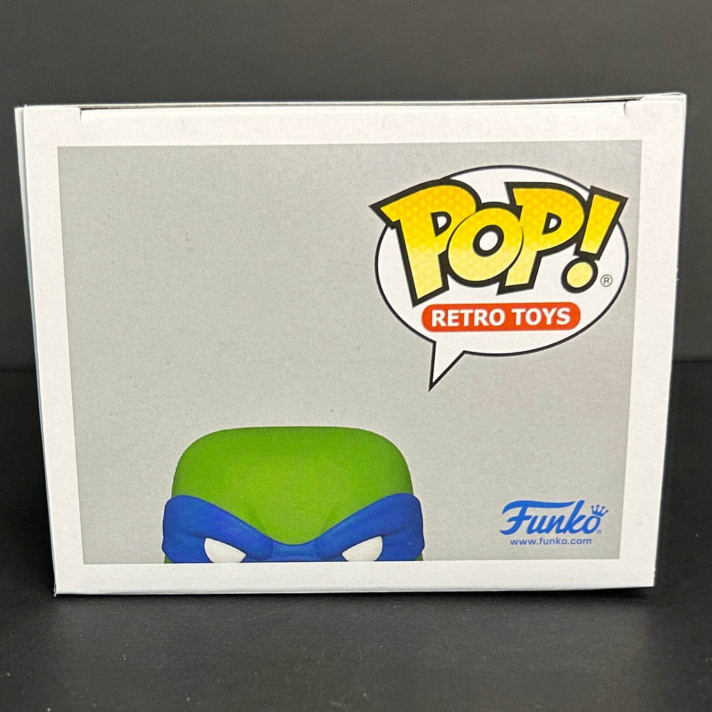 Funko Pop! Retro Toys: Leonardo #104 Blue Ranger - 2022 Summer Convention Exclusive