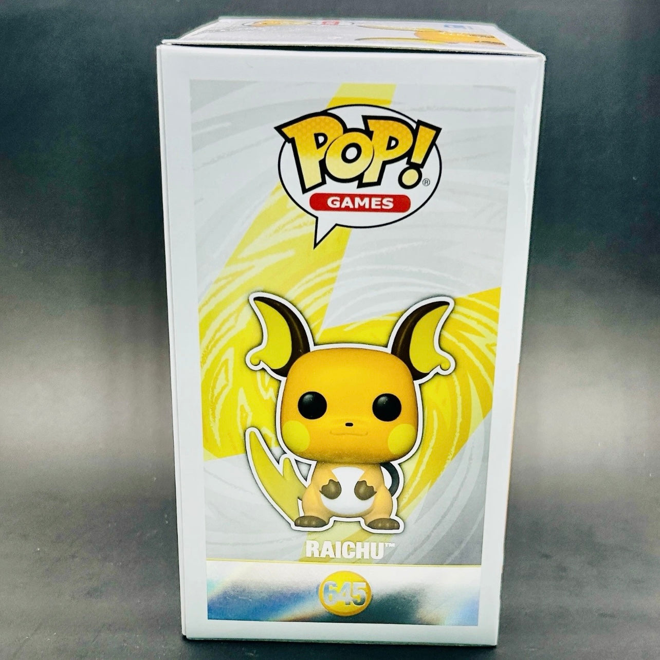 Funko Pop! Games: Pokémon - Raichu #645 Pearlescent - Pokémon Center Exclusive