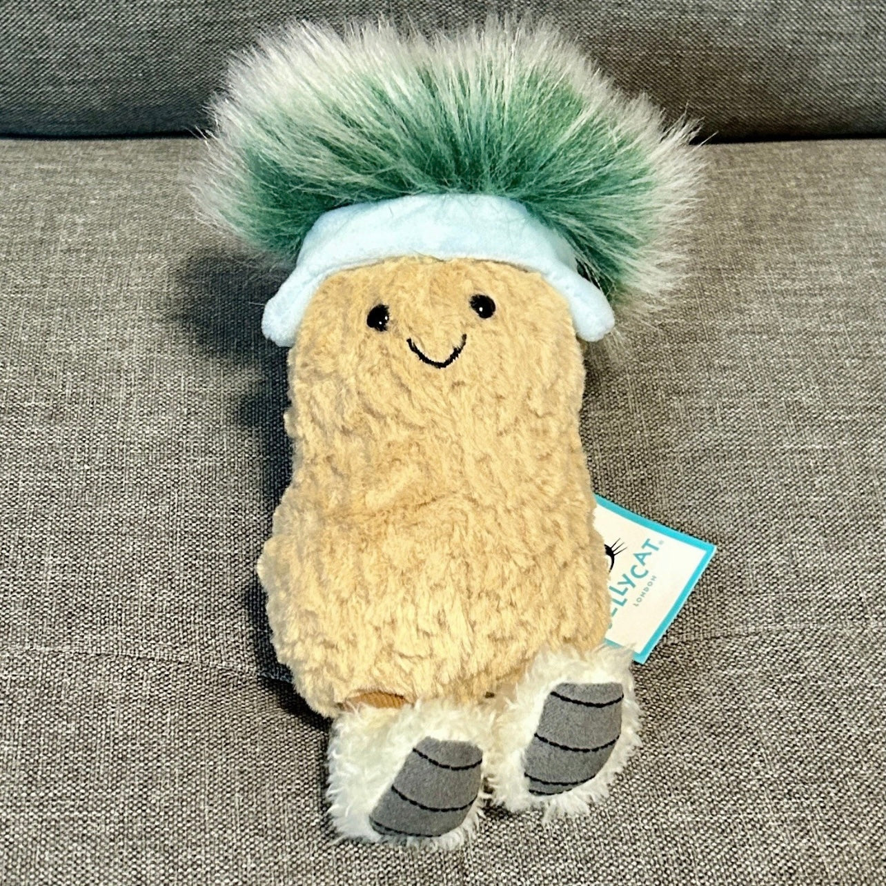 Jellycat Amuseables Peanut Après Ski