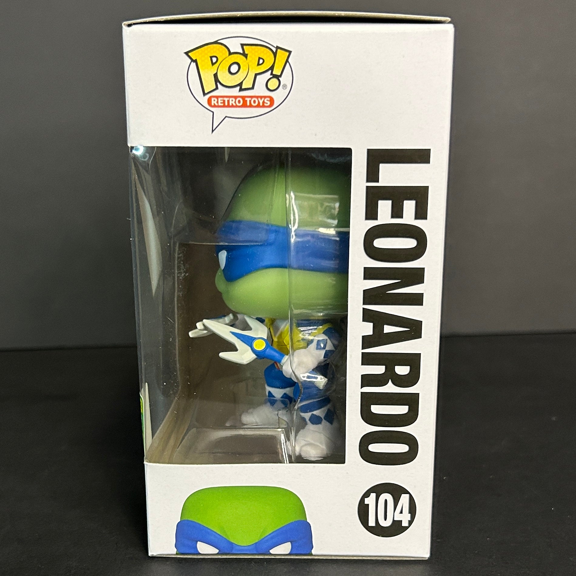 Funko Pop! Retro Toys: Leonardo #104 Blue Ranger - 2022 Summer Convention Exclusive