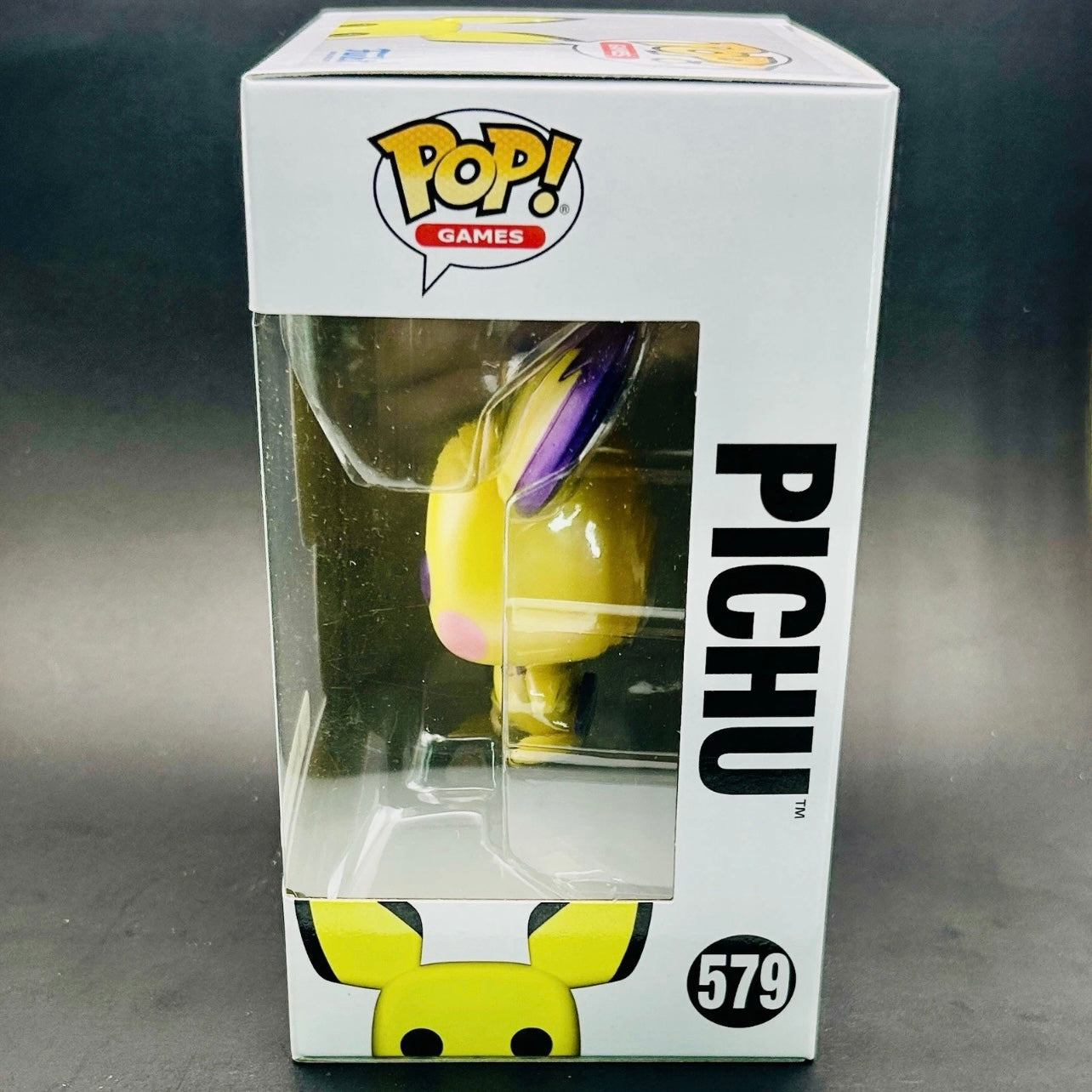 Funko Pop! Games: Pokémon - Pichu #579 Pearlescent- Pokémon Center Exclusive