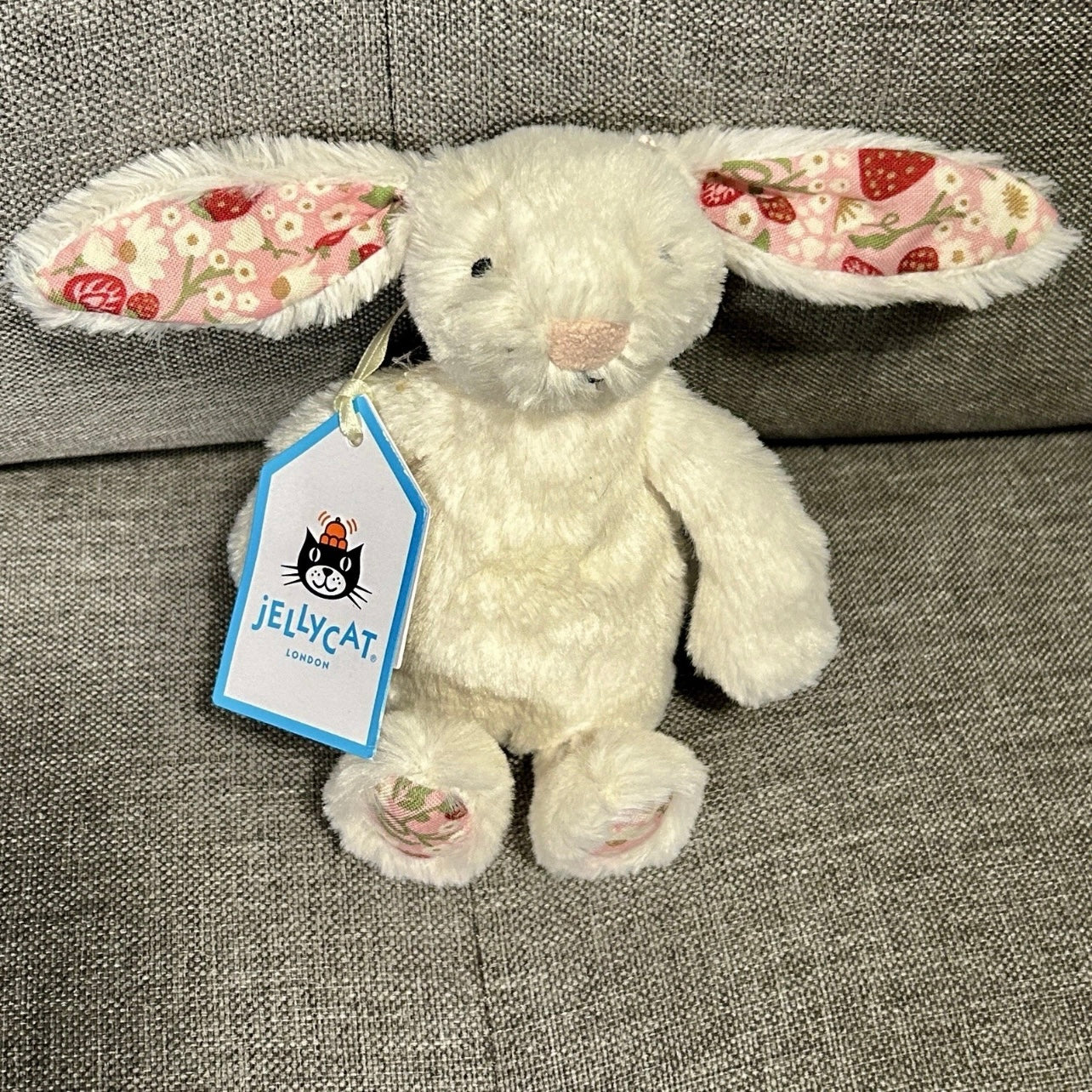 Jellycat Blossom Cream Bunny ‘Berry’ - Bag Charm