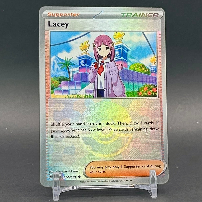 NM - Pokémon TCG - Lacey 114/131 Poké Ball Reverse Holo - Prismatic Evolutions